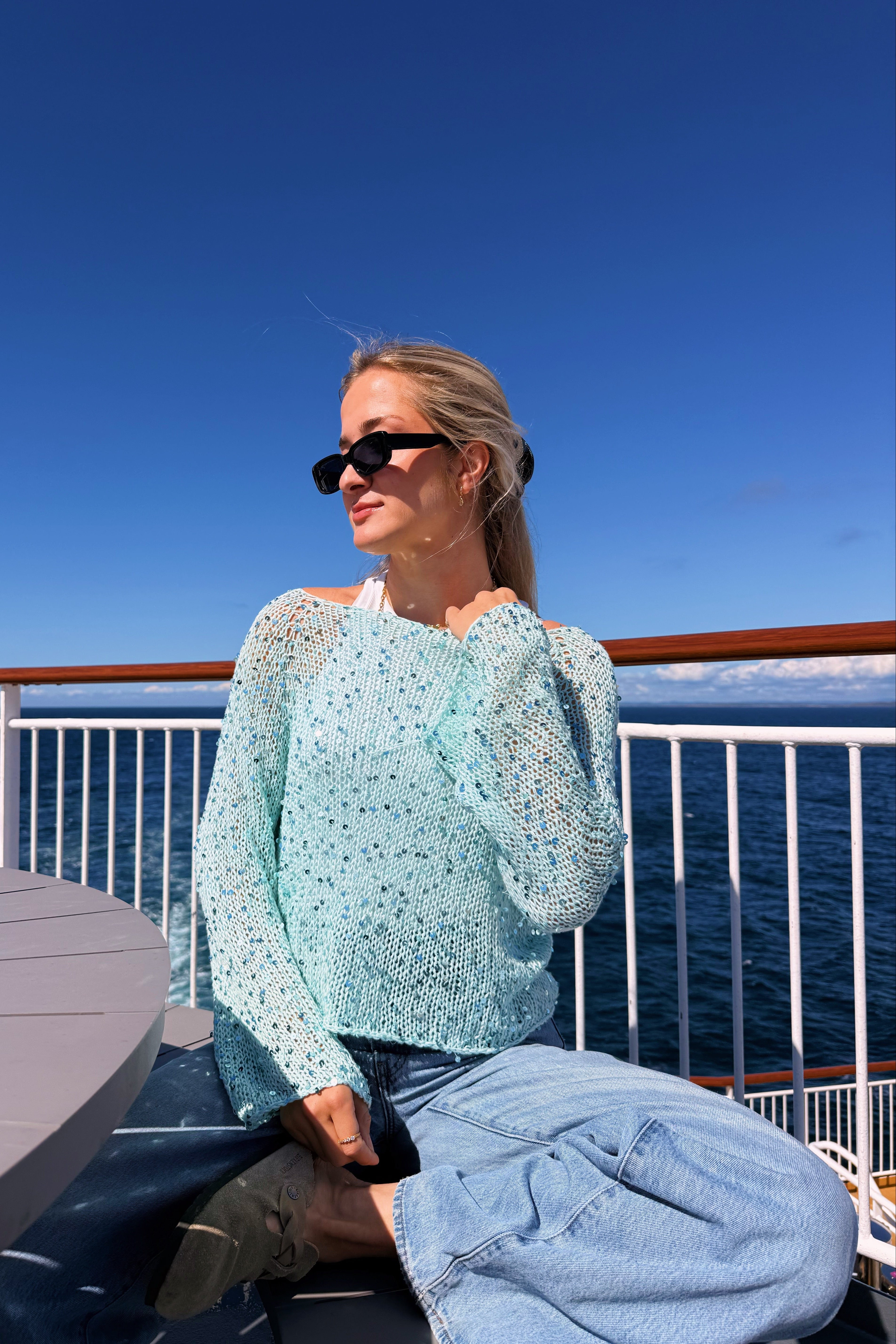 Midnight sun sweater